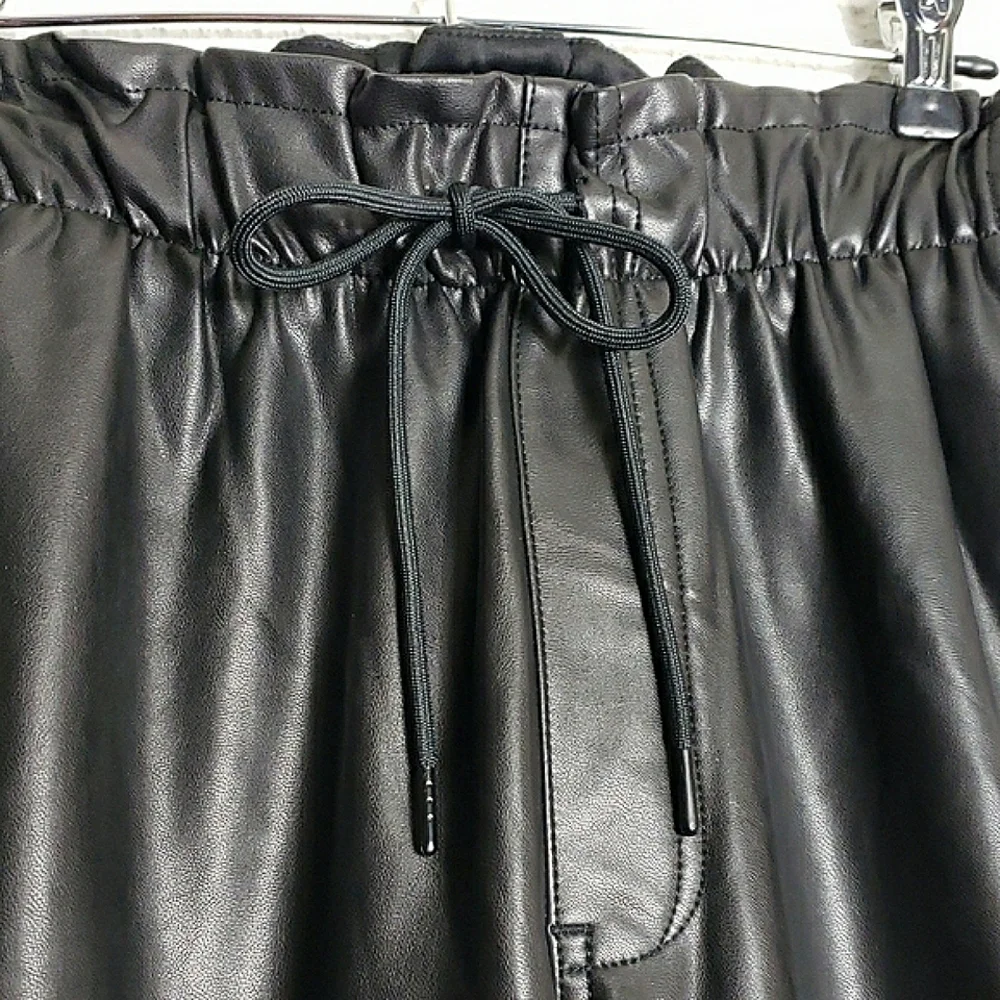 Abercrombie & Fitch Black Faux Leather Paperbag Pants Tie Waist Straight Leg S - Picture 4 of 13